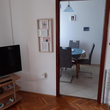 Apartman Lovran Exteriör bild