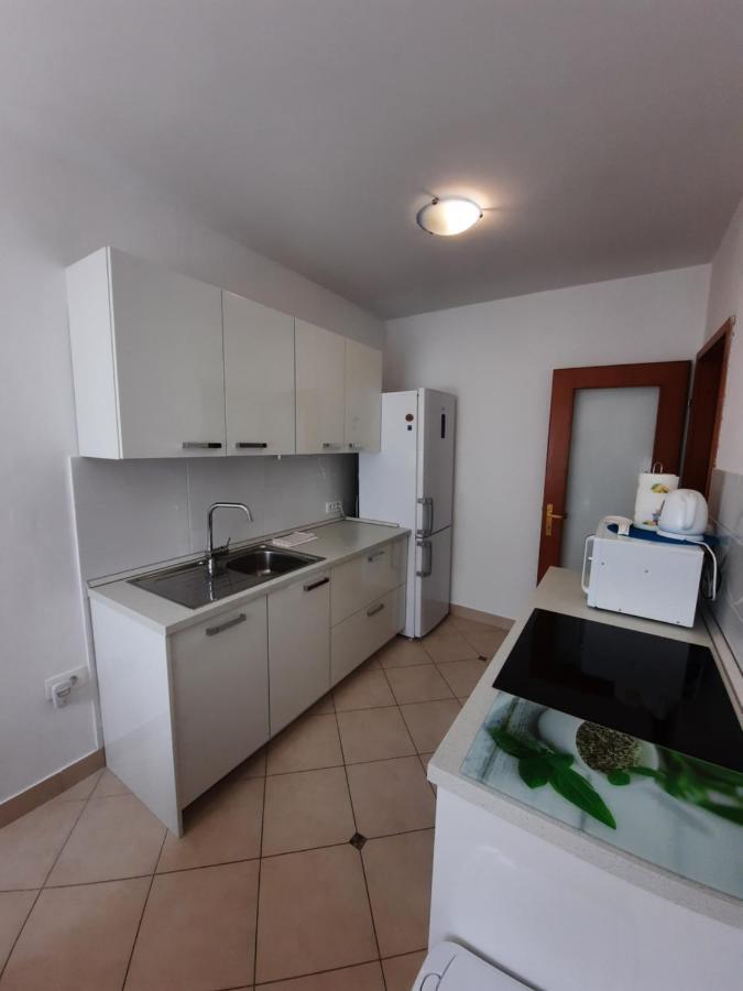 Apartman Lovran Exteriör bild
